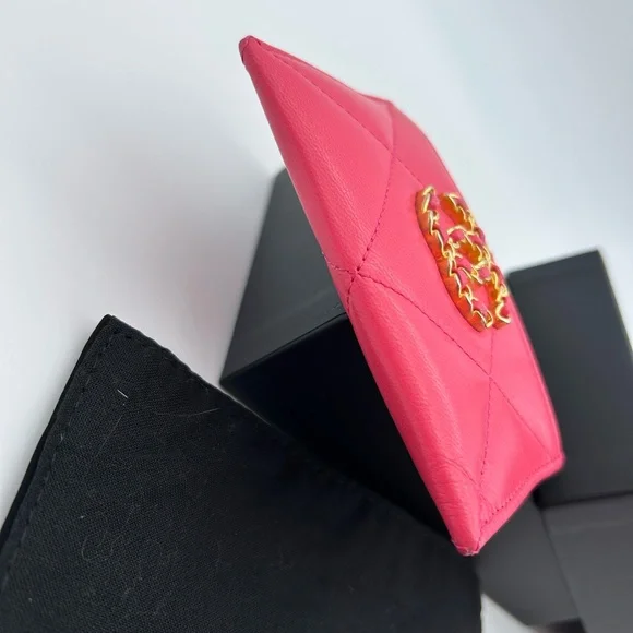 (SOLD) Chanel Lambskin Quilted Chanel 19 Card Holder Rose - Picture 15 of 16